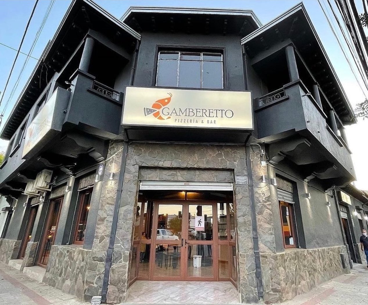 Fachada de Gamberetto en 18 de Septiembre 2, Chillán